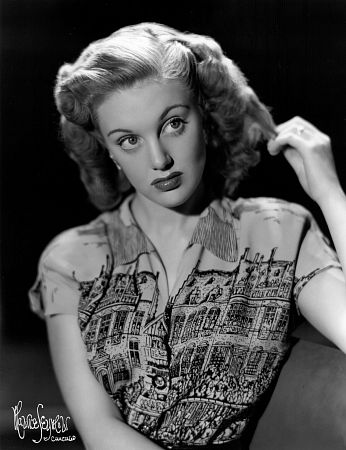 How tall is Jan Sterling?
